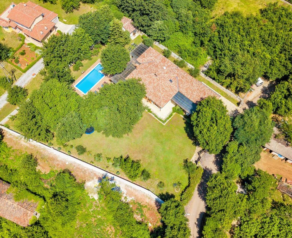 Holiday Home Sarita Šišan 外观 照片