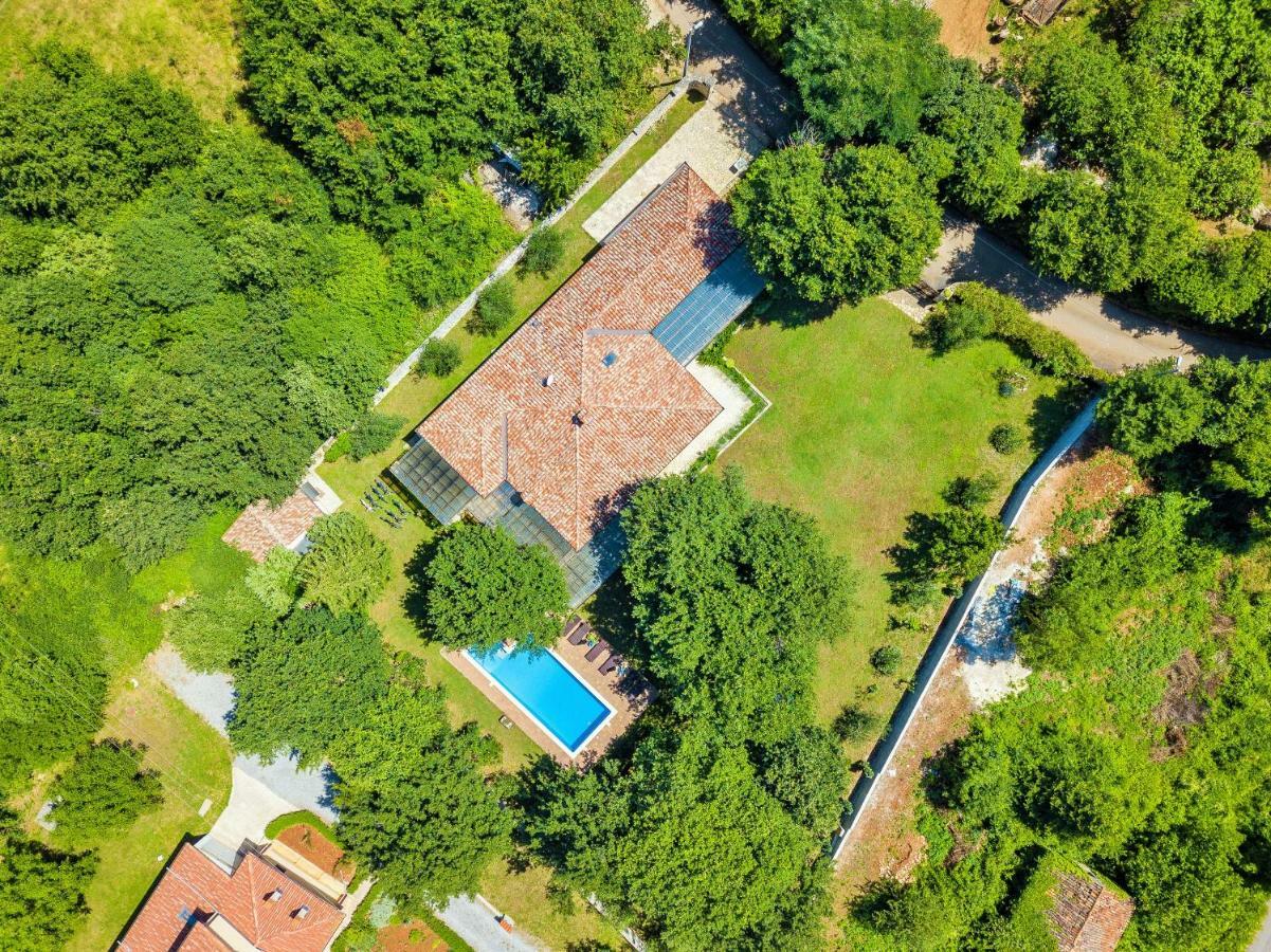 Holiday Home Sarita Šišan 外观 照片