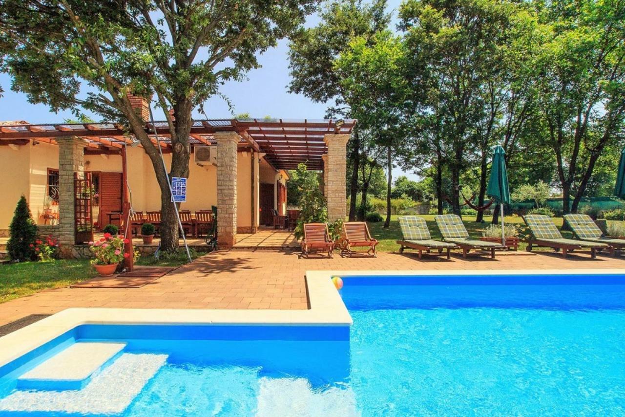 Holiday Home Sarita Šišan 外观 照片