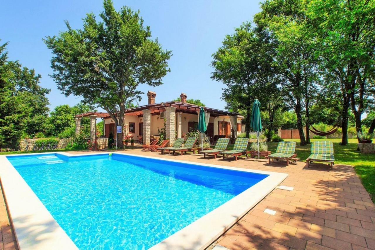 Holiday Home Sarita Šišan 外观 照片
